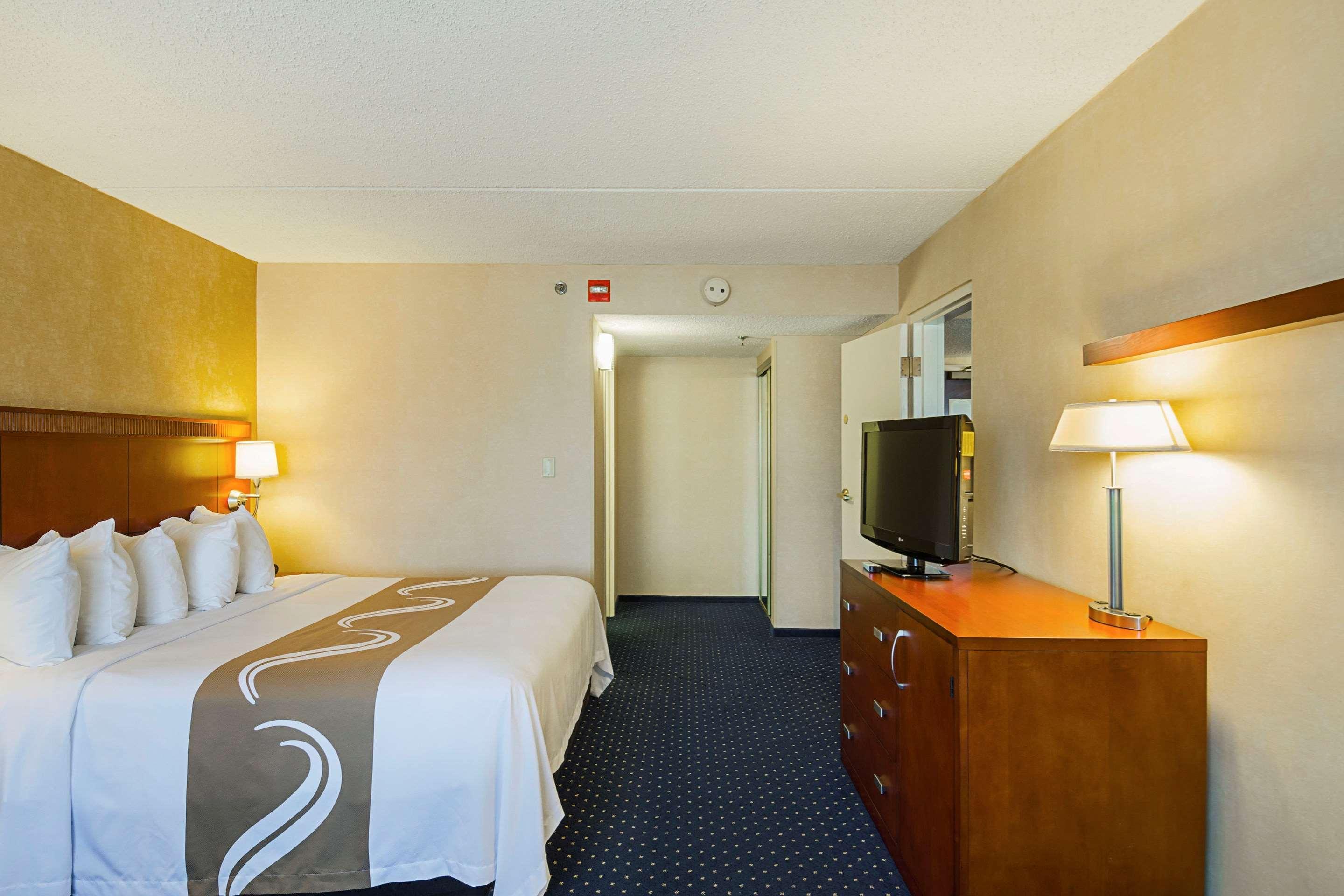 Quality Boston-revere 3* Revere